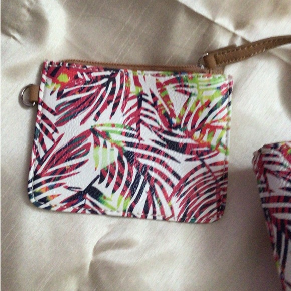 Nine West purse with coin purse. - Picture 4 of 10